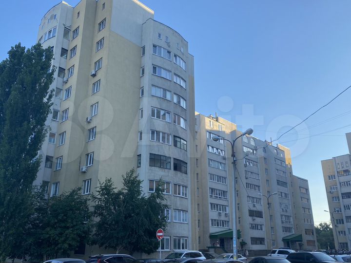 3-к. квартира, 95 м², 8/10 эт.