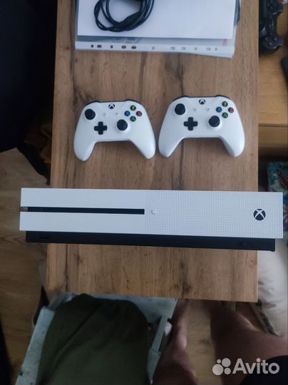 Xbox One S 1tb с приводом