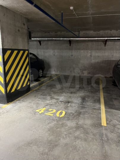 Машиноместо, 10 м²