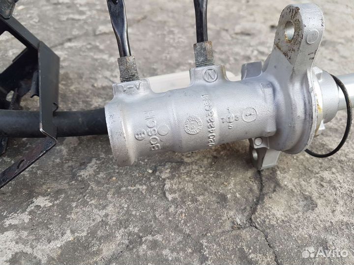 Тормозной цилиндр главный Mazda CX-7 (2006-2012)