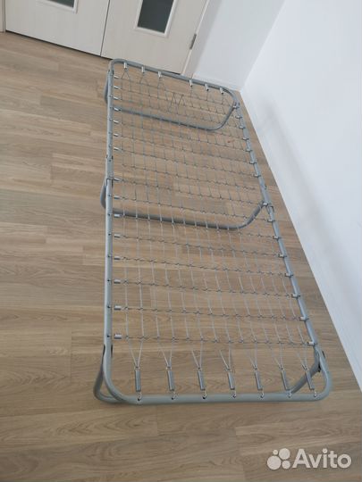 Раскладушка крепкая основание