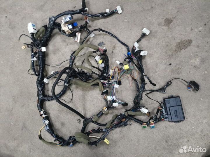 Проводка салона Nissan Tiida хэтчбек HR16 2007