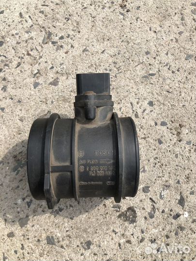 Датчик массового расхода воздуха Porsche Cayenne