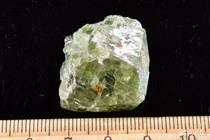 Диопсид. Кристалл. Лот №264