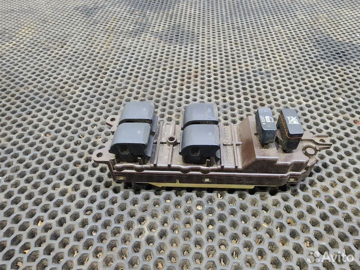 Блок стеклоподъемников левый руль Lexus GS 300