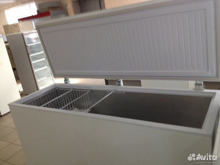 Морозильный ларь Бирюса-560KX с глухой крышкой