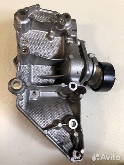 Peugeot citroen Кронштейн двигателя