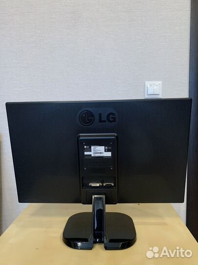 Монитор LG