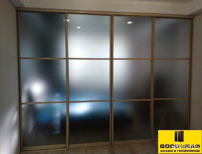 Раздвижная стеклянная перегородка