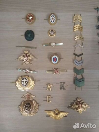 Фурнитура военная кокарды эмблемы знаки отличия