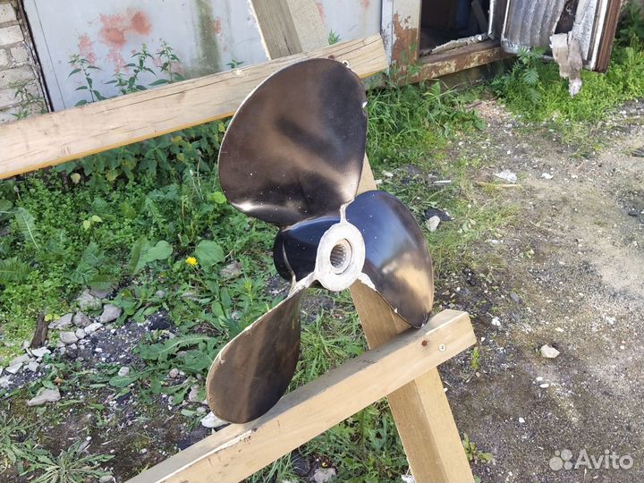 Гребной винт для катера