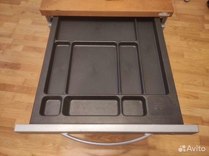 Тумба под инструмент