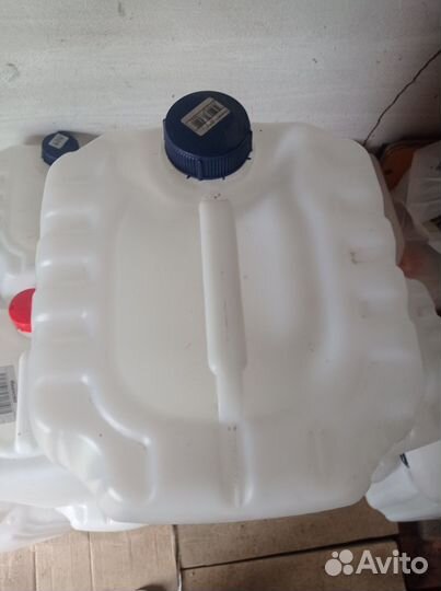 Канистра пластиковая 20 литров