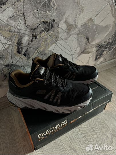 Кроссовки skechers новые