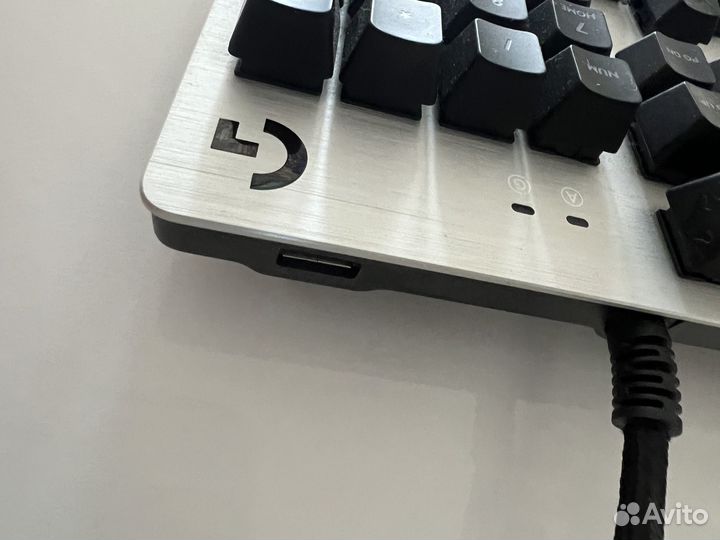 Игровая клавиатура logitech