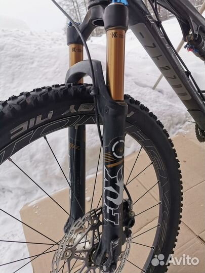 Топовый кастом на раме Intense Carbine