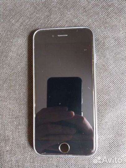 Телефон iPhone 6s