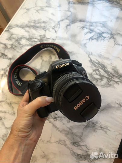 Зеркальный фотоаппарат canon 1100d