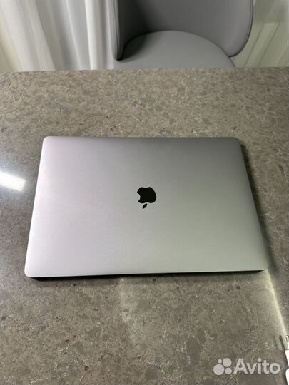 Macbook 15 2019 i9 512gb