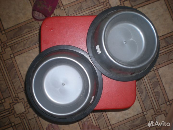 Чашки для корма животным