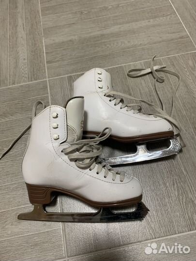 Фигурные коньки jackson размер 31