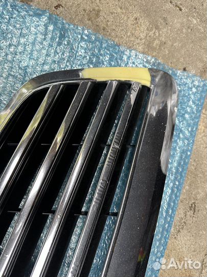 Решётка радиатора Mercedes S 221 с дистроником