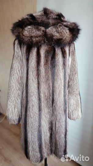 Шуба из енота