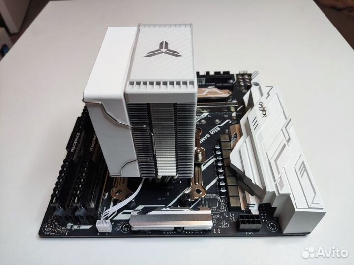 Комплект: Ryzen 5600, B550, 16Gb, кулер