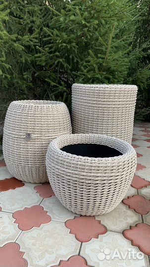 Уличные вазоны для цветов