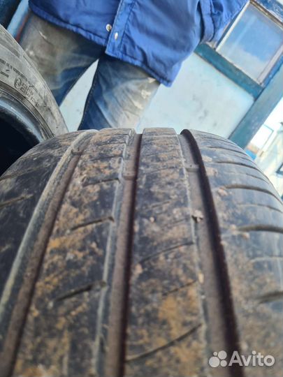 Kumho Ecowing ES01 KH27 205/55 R16