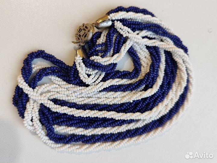 Бусы, колье советских времен