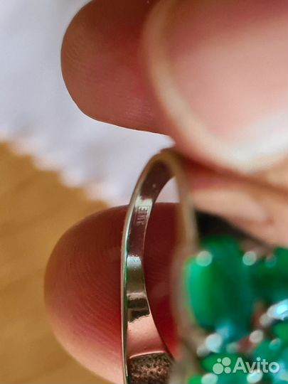 Серебряное кольцо с агатами новое