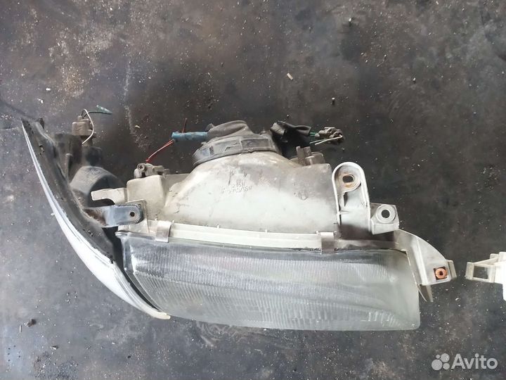 Фары передние toyota caldina,Карина