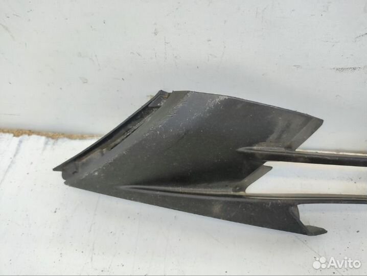 Решетка бампера передняя левая Lexus Rx 4