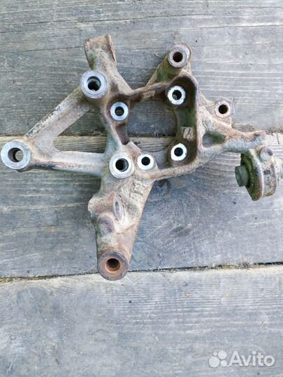 Задняя цапфа(кулак) правая Опель вектра с