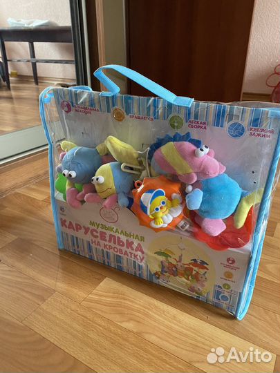 Мобиль на кроватку little beetle