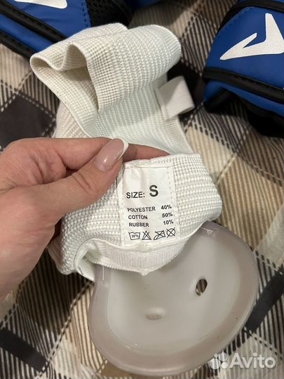 Боксерские перчатки,шлем