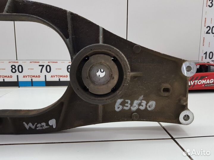 Кронштейн заднего редуктора