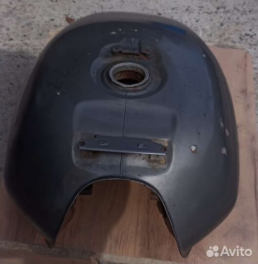 Бензобак на мотоцикл honda х4