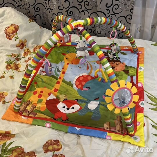 Развивающий коврик Huggeland «Веселая полянка»