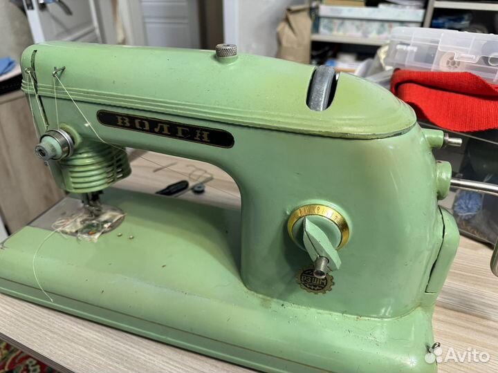 Швейная машинка Волга