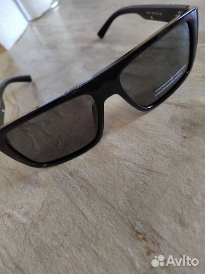 Солнцезащитные очки Lacoste