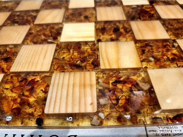 Шахматы янтарные (под заказ)