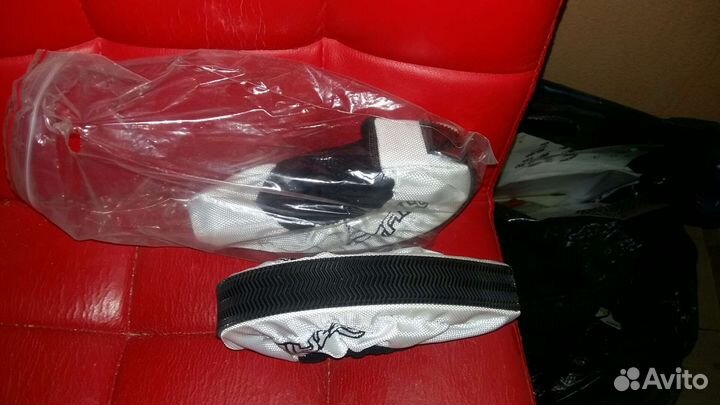 Чехлы детские новые для коньков, размер s