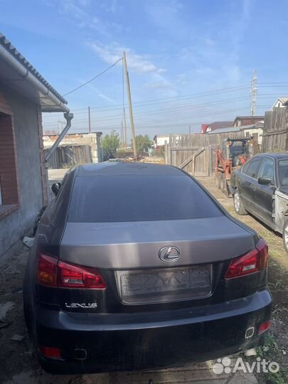Lexus is по запчастям