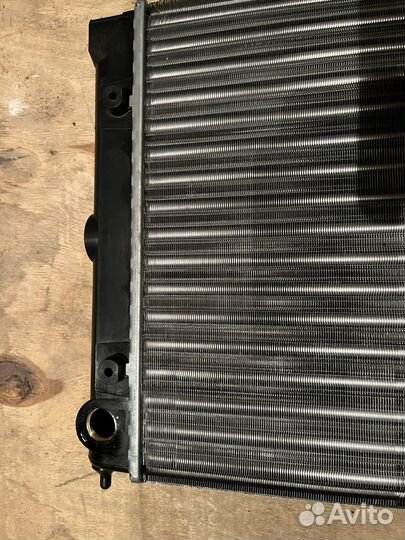 Радиатор двигателя volkswagen passat B3 B4 87-97г