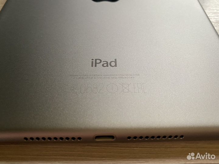Apple iPad Mini 4 A1538 WiFi 128Gb (На запчасти)