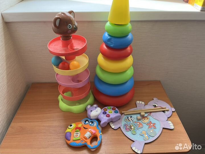 Развивающие игрушки для малышей пакетом