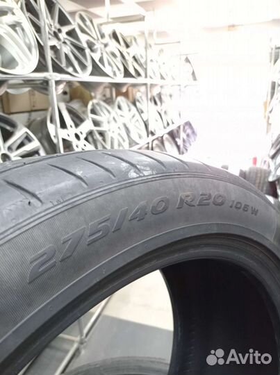 Pirelli P Zero PZ4 275/40 R20 и 315/35 R20 110W