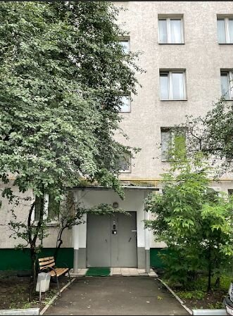 Комната 16,3 м² в 3-к., 1/9 эт.